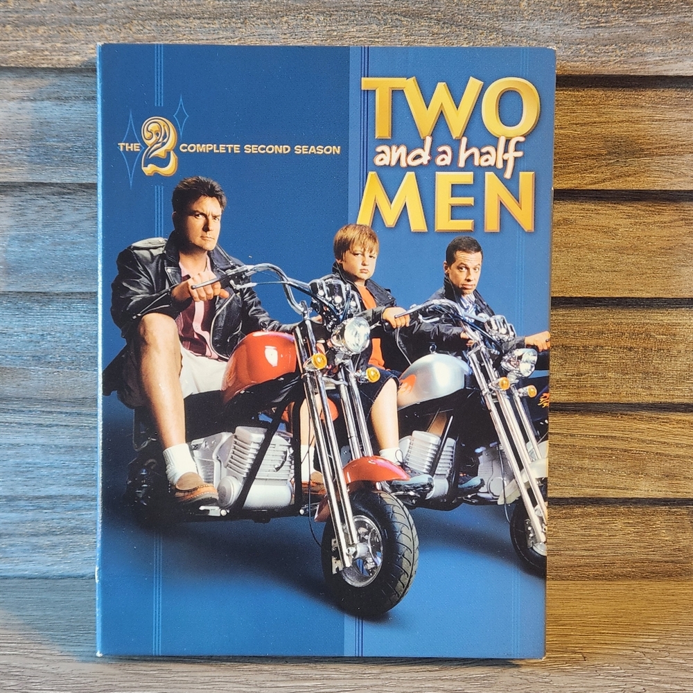 🖤 Two and a Half Men Complete Second Season DVD TV Series Comedy Charlie Sheen